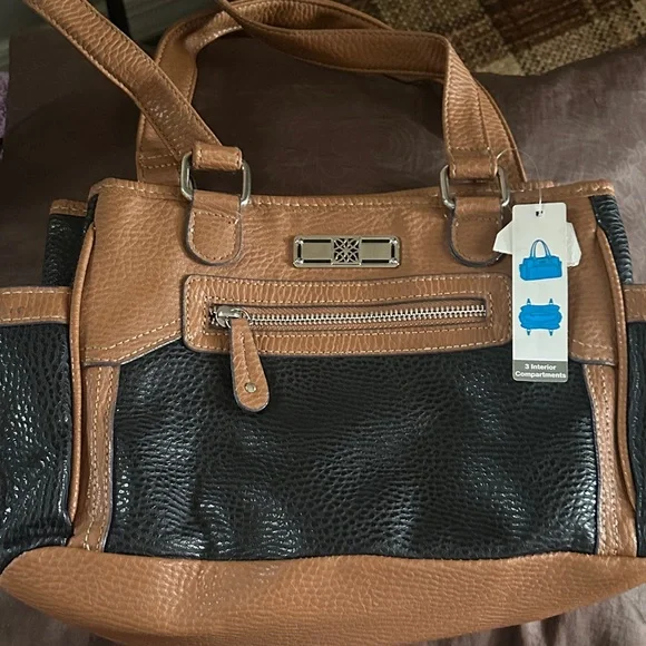 Elegant Black and Tan Handbag - Picture 5 of 5